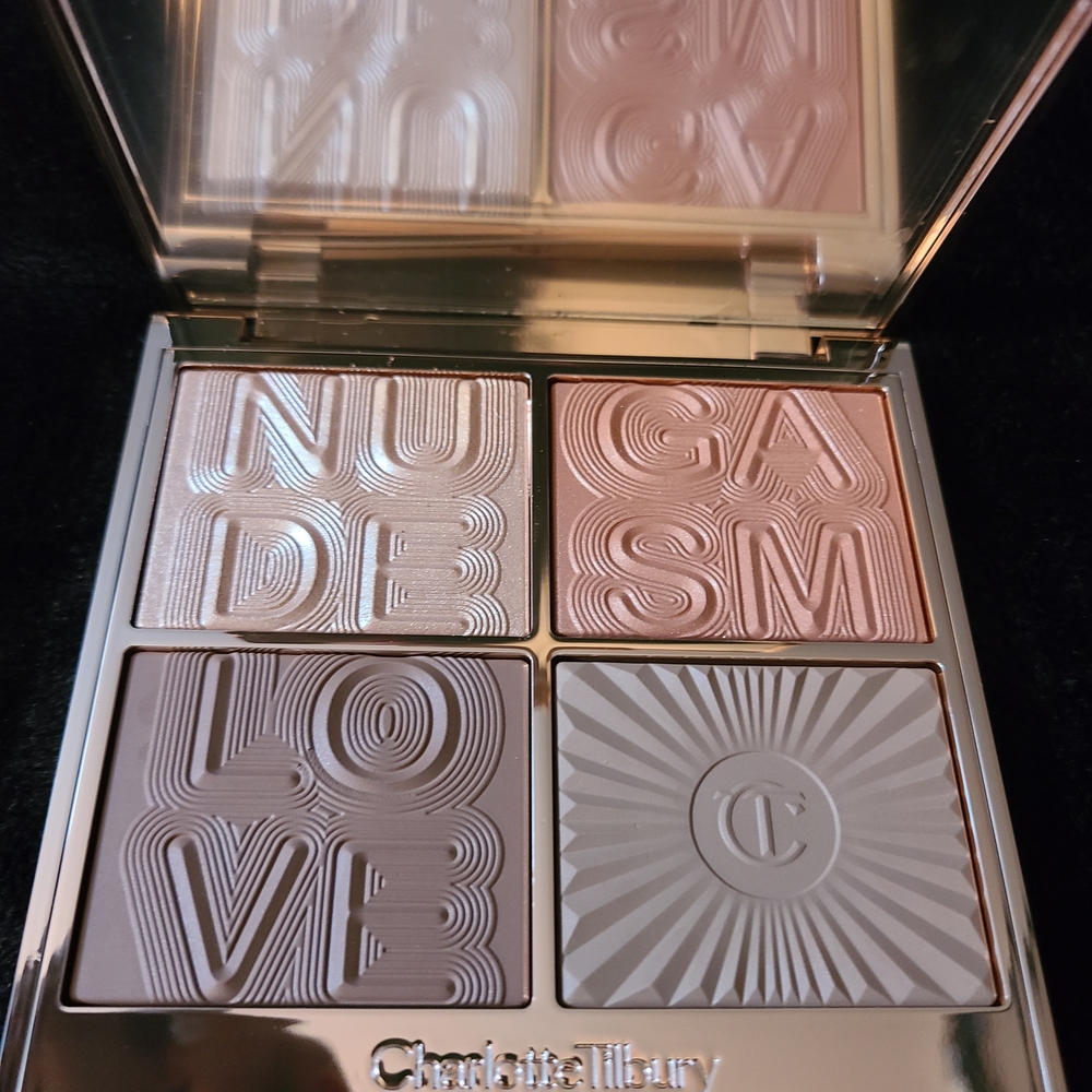 Charlotte Tilbury Nudegasm Face Palette